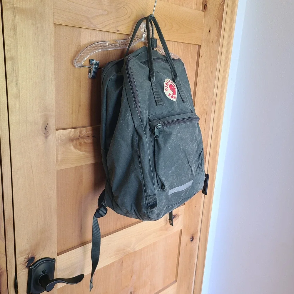 Fjallraven Kanken Mini Dark Green Canvas Backpack Classic Boxy School Travel